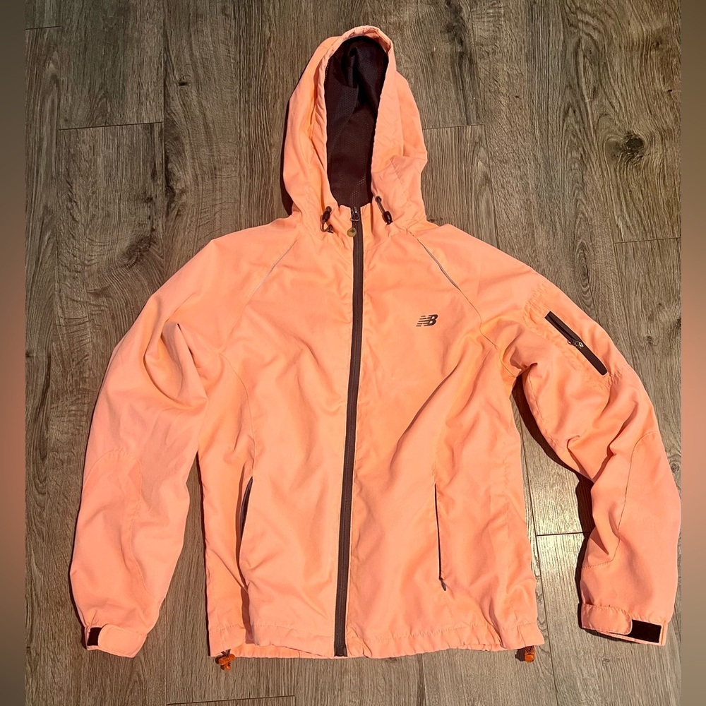 New Balance Womens Lightweight Windbreaker Jacket Coral Pink Size Small Hooded​